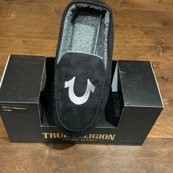 True Religion men’s slippers - Picture 1 of 4